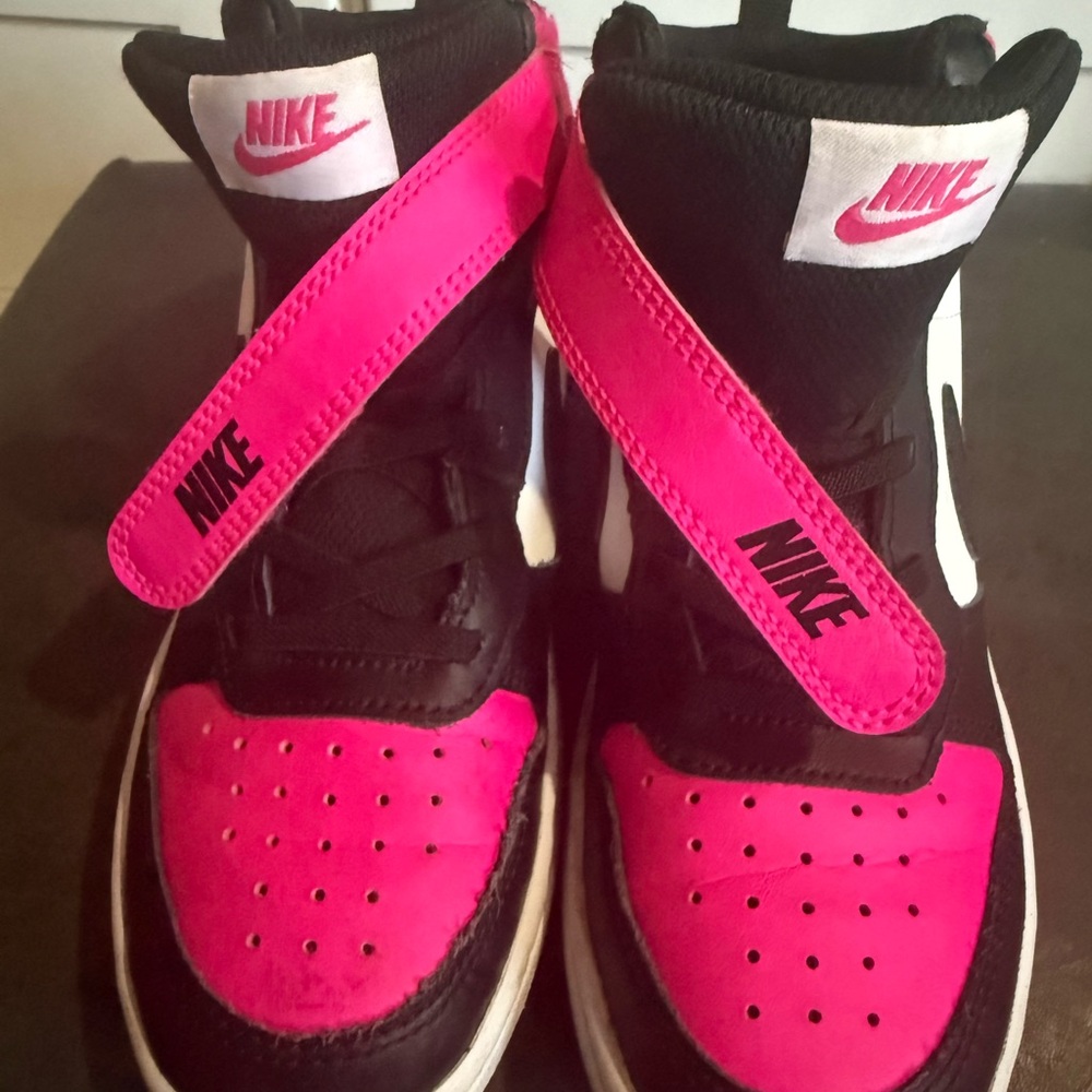 Nike Court Borough Mid 2
